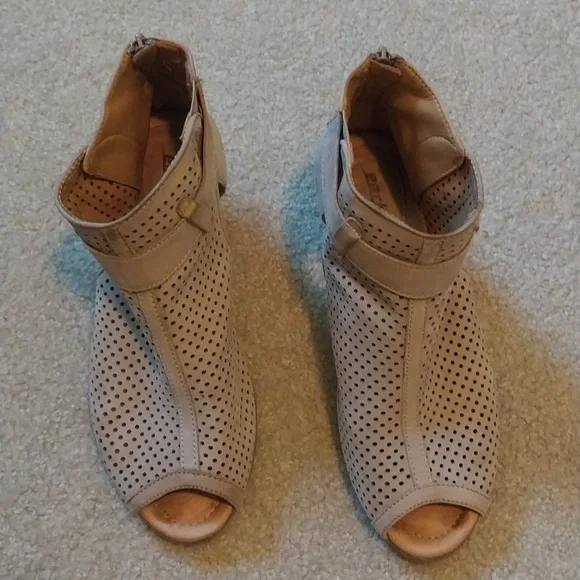 Earth Short Boot - Picture 1 of 5